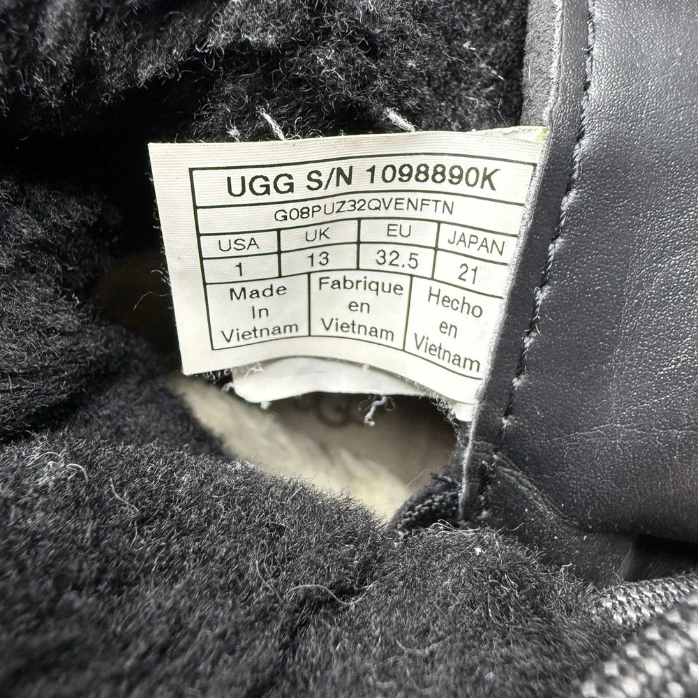 UGG Butte II CWR Kids Size 1 Black Waterproof Leather Lace-Up Snow Boots